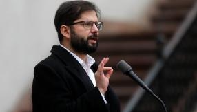 "Vamos a conversarlo": La respuesta de Boric ante consulta sobre posible feriado el 16 de septiembre "Vamos a conversarlo": La respuesta de Boric ante consulta sobre posible feriado el 16 de septiembre