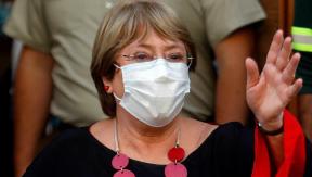 Ex Presidenta Bachelet llega a Chile tras ratificar su apoyo al Apruebo
