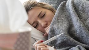 En qué se diferencia el covid de una gripe fuerte (pese a que los síntomas se parecen cada vez más) En qué se diferencia el covid de una gripe fuerte (pese a que los síntomas se parecen cada vez más)