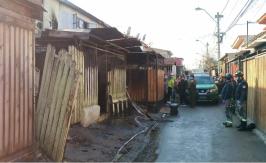 Incendio provoca la muerte de dos mujeres en comuna de El Bosque Incendio provoca la muerte de dos mujeres en comuna de El Bosque