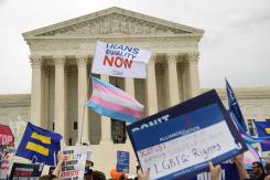 Biden restablecerá la protección sanitaria para personas trans eliminada por Trump Biden restablecerá la protección sanitaria para personas trans eliminada por Trump