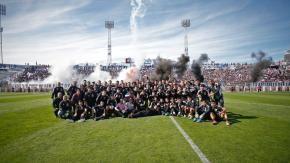 El masivo arengazo de los hinchas de Colo Colo que sorprendió de "forma maravillosa" a Quinteros El masivo arengazo de los hinchas de Colo Colo que sorprendió de "forma maravillosa" a Quinteros