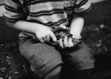 Niño de 9 años muere tras disparar accidentalmente un arma en Quinta Normal Niño de 9 años muere tras disparar accidentalmente un arma en Quinta Normal