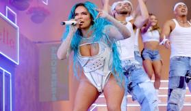 Karol G le dijo adiós a su pelo azul: La "Bichota" deja ver su nuevo color de cabello