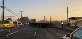 San Pedro de la Paz: Tres muertos tras accidente de tránsito en Ruta 160 San Pedro de la Paz: Tres muertos tras accidente de tránsito en Ruta 160