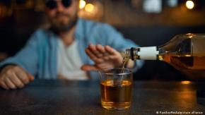 ¡No toques el alcohol! Amplio estudio recomienda la abstinencia hasta los 40 años ¡No toques el alcohol! Amplio estudio recomienda la abstinencia hasta los 40 años