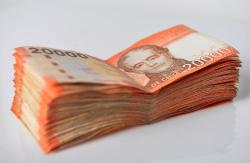 La inflación sigue golpeando el poder adquisitivo: salarios reales caen por noveno mes consecutivo