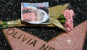 Esposo de Olivia Newton-John dedica emotivas palabras: "La mujer más valiente que he conocido" Esposo de Olivia Newton-John dedica emotivas palabras: "La mujer más valiente que he conocido"