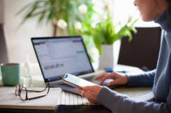 ¿Cómo postulo? Corfo ofrecerá cursos a más de mil Pymes para impulsar su emprendimiento por internet ¿Cómo postulo? Corfo ofrecerá cursos a más de mil Pymes para impulsar su emprendimiento por internet