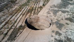 Gobierno dicta medidas contra Minera Ojos del Salado tras "socavón" en Tierra Amarilla Gobierno dicta medidas contra Minera Ojos del Salado tras "socavón" en Tierra Amarilla
