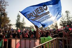 El Apruebo cambia su franja de TV en la última semana de campaña y se vuelca en los indecisos El Apruebo cambia su franja de TV en la última semana de campaña y se vuelca en los indecisos