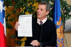 Muertos en el padrón: Diputado De la Carrera será pasado a comisión de Ética por polémico tuit Muertos en el padrón: Diputado De la Carrera será pasado a comisión de Ética por polémico tuit