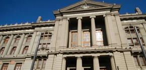 La otra cara del fallo de la Suprema por isapres: pone fin a la "extrema judicialización" por alzas La otra cara del fallo de la Suprema por isapres: pone fin a la "extrema judicialización" por alzas