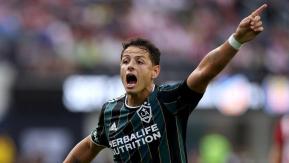 [VIDEO] La insólita simulación del "Chicharito" Hernández que está dando la vuelta al mundo