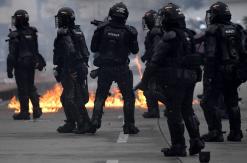 Ataque con explosivos deja ocho policías muertos en Colombia