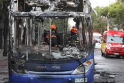 48 buses del transporte público han sido quemados en lo que va del año: un 50% más que todo el 2021 48 buses del transporte público han sido quemados en lo que va del año: un 50% más que todo el 2021