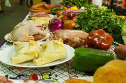 Gobierno llama a cotizar antes de comprar ante alza de la tradicional "canasta dieciochera" Gobierno llama a cotizar antes de comprar ante alza de la tradicional "canasta dieciochera"
