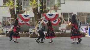 El conmovedor video de una niña ciega bailando cueca con compañero en colegio El conmovedor video de una niña ciega bailando cueca con compañero en colegio