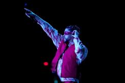 Bad Bunny estrenó el video de "El Apagón", un documental que denuncia las injusticias de Puerto Rico Bad Bunny estrenó el video de "El Apagón", un documental que denuncia las injusticias de Puerto Rico