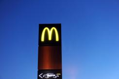 Demandan a Mc Donald's por rehusarse a pasar publicidad en medios controlados por personas negras Demandan a Mc Donald's por rehusarse a pasar publicidad en medios controlados por personas negras