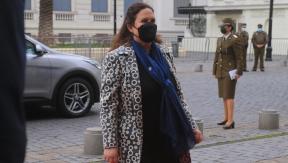 Ministra Fernández se reúne de emergencia con comandantes en Jefe de las FFAA por hackeo Ministra Fernández se reúne de emergencia con comandantes en Jefe de las FFAA por hackeo
