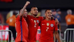 La fallida gestión para incluir a Alexis, Medel y Vidal en libro para niños que reparte el Mineduc La fallida gestión para incluir a Alexis, Medel y Vidal en libro para niños que reparte el Mineduc