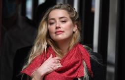 La nueva vida de Amber Heard: vive en un pueblo con una identidad falsa y en casa de una política La nueva vida de Amber Heard: vive en un pueblo con una identidad falsa y en casa de una política