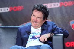 Michael J. Fox y el Parkinson: "El último año me rompí la mejilla, la cuenca del ojo, la mano" Michael J. Fox y el Parkinson: "El último año me rompí la mejilla, la cuenca del ojo, la mano"