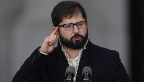 "O se regularizan, o se van": El duro mensaje de Boric a los extranjeros irregulares "O se regularizan, o se van": El duro mensaje de Boric a los extranjeros irregulares
