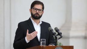 18-O: Boric dice que "Carabineros cuenta con todo nuestro respaldo para combatir delincuencia" 18-O: Boric dice que "Carabineros cuenta con todo nuestro respaldo para combatir delincuencia"