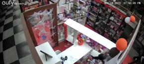 Galería comercial de Alameda sufre millonario saqueo durante este 18 de octubre Galería comercial de Alameda sufre millonario saqueo durante este 18 de octubre