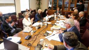 Comisión del Senado aprueba por unanimidad artículo crucial para avanzar en el proyecto de 40 horas Comisión del Senado aprueba por unanimidad artículo crucial para avanzar en el proyecto de 40 horas