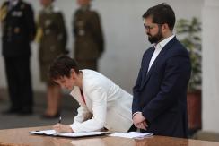 Migración: Cómo escaló la tensión en el Senado por los beneficios a extranjeros y la amenaza a Tohá Migración: Cómo escaló la tensión en el Senado por los beneficios a extranjeros y la amenaza a Tohá