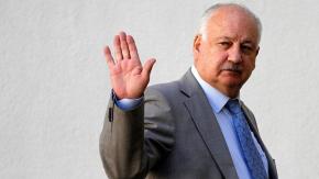 Teillier hace gesto a Jadue y envía mensaje a La Moneda: Hay que mejorar la forma de hacer las cosas Teillier hace gesto a Jadue y envía mensaje a La Moneda: Hay que mejorar la forma de hacer las cosas