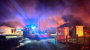 [VIDEO] Nuevo ataque incendiario en La Unión: Actuaron más de ocho encapuchados
