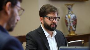 [VIDEO] Presidente Boric cae en encuestas y oficialismo se divide