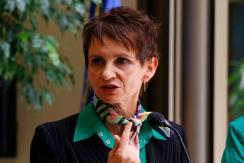 Ministra Tohá pasa a la ofensiva con plan de seguridad basado en 5 ejes Ministra Tohá pasa a la ofensiva con plan de seguridad basado en 5 ejes