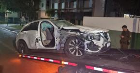 Detienen a conductor que chocó en Autopista Costanera Norte: Realizó portonazo en Lo Barnechea Detienen a conductor que chocó en Autopista Costanera Norte: Realizó portonazo en Lo Barnechea