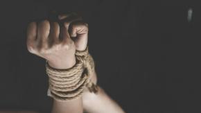 Madre se infiltra en red de trata de personas para rescatar a su hija que era explotada sexualmente Madre se infiltra en red de trata de personas para rescatar a su hija que era explotada sexualmente