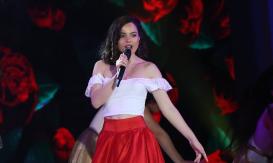 El espectacular show de María José Weigel de 'Hijos del Desierto' en Teletón 2022: Cantó en fránces