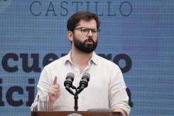 Boric defiende 6% solidario en reforma de pensiones: "En la sociedad tenemos que apoyarnos" Boric defiende 6% solidario en reforma de pensiones: "En la sociedad tenemos que apoyarnos"