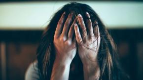 “Es una pesadilla”: Mujer se arrepiente de ser mamá tras pagar millonario tratamiento “Es una pesadilla”: Mujer se arrepiente de ser mamá tras pagar millonario tratamiento