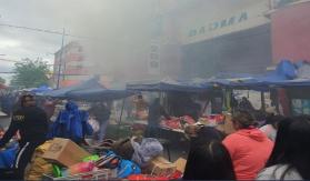 Incendio se registra en Mall Chino del Barrio Meiggs Incendio se registra en Mall Chino del Barrio Meiggs