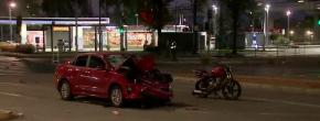 Choque entre una motocicleta y un vehículo menor deja dos lesionados en San Joaquín Choque entre una motocicleta y un vehículo menor deja dos lesionados en San Joaquín