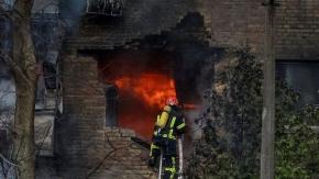 Kyiv y otras ciudades de Ucrania sufren un bombardeo masivo mientras el G20 condena invasión rusa