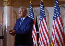 Trump entrega documento ante autoridad electoral con candidatura a presidenciales Trump entrega documento ante autoridad electoral con candidatura a presidenciales