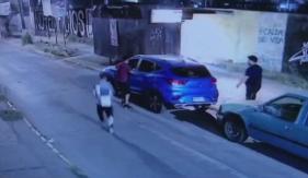 Conductor evitó el robó de su vehículo en San Miguel: fue abordado por tres sujetos Conductor evitó el robó de su vehículo en San Miguel: fue abordado por tres sujetos