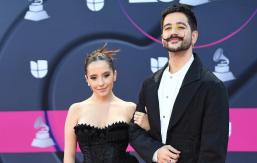 Extraños y costosos: Los comentados zapatos rosados con lo que llegó Evaluna a los Grammy Latinos Extraños y costosos: Los comentados zapatos rosados con lo que llegó Evaluna a los Grammy Latinos