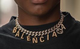 Balenciaga retira polémica campaña con niños tras ser acusados de promover la pedofilia Balenciaga retira polémica campaña con niños tras ser acusados de promover la pedofilia