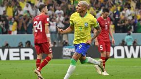Brasil cumple con chapa de favorito: debutó en Mundial venciendo a Serbia con doblete de Richarlison Brasil cumple con chapa de favorito: debutó en Mundial venciendo a Serbia con doblete de Richarlison